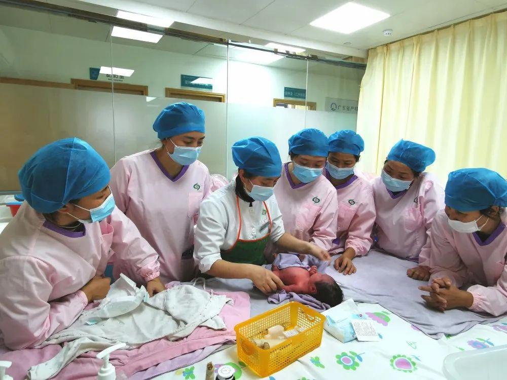 道县妇婴监护型护送
